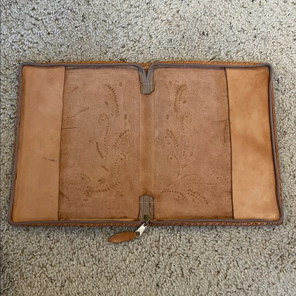 HANDMADE LEATHER BOOK COVER MADE IN PARAGUAY CULTURE FLOWER WAVES